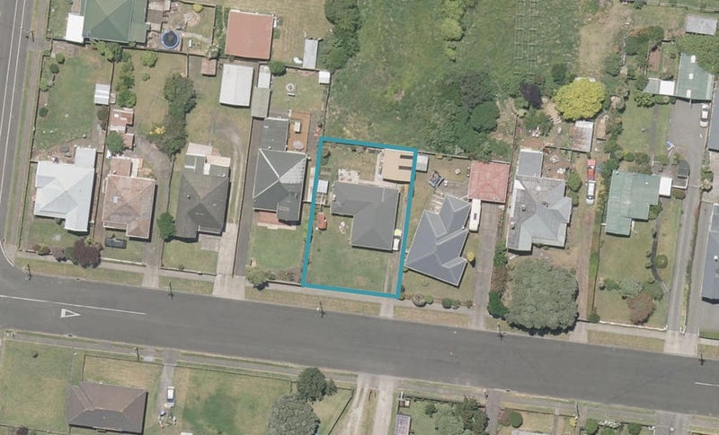 38 Bignell Street, Gonville, Whanganui - Carousel 1