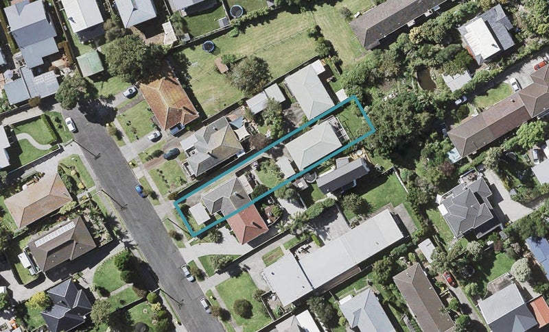 1/6 Opua Street, Belmont, Auckland - Carousel 1