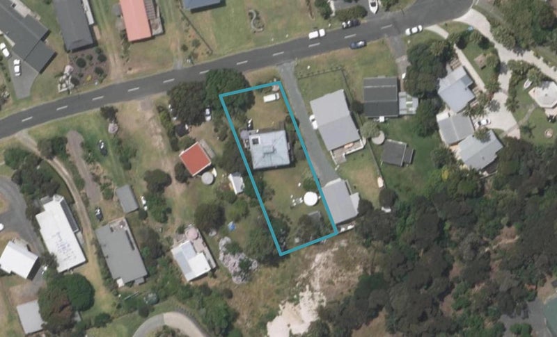 18 Heather Street, Mangawhai Heads, Mangawhai - Carousel 1