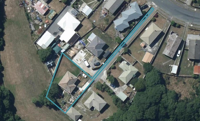 38 Rangituhi Crescent, Takapuwahia, Porirua - Carousel 1