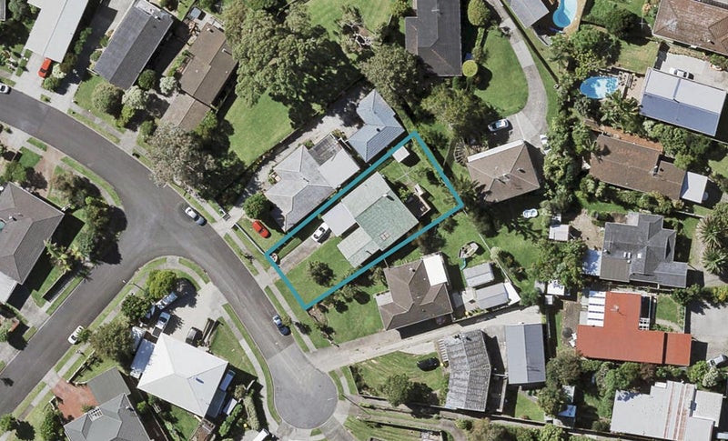 38 Jade Avenue, Pakuranga Heights, Auckland - Carousel 1