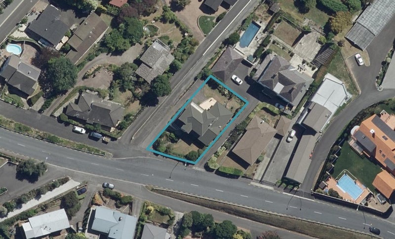 106 Lake Crescent, Hamilton Lake, Hamilton - Carousel 1