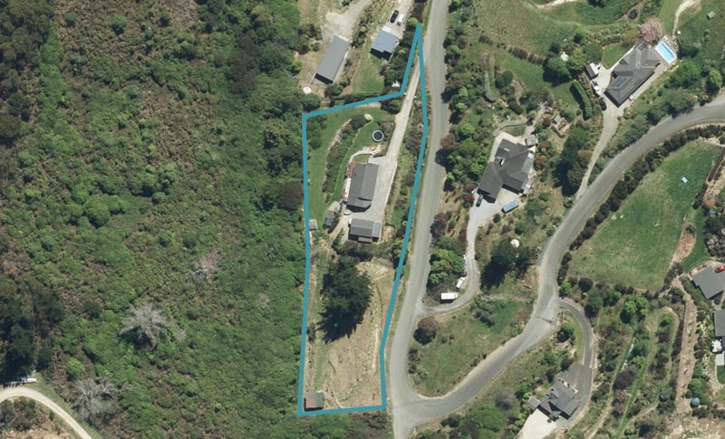 68 Treeton Place, Wakefield - Carousel 1