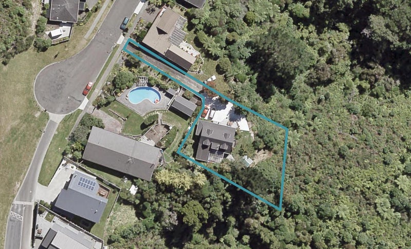 35 Seymour Grove, Kingsley Heights, Upper Hutt - Carousel 1