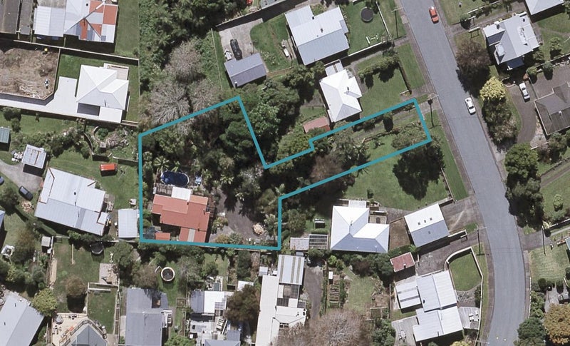 5 Raniera Street, Glen Avon, New Plymouth - Carousel 1
