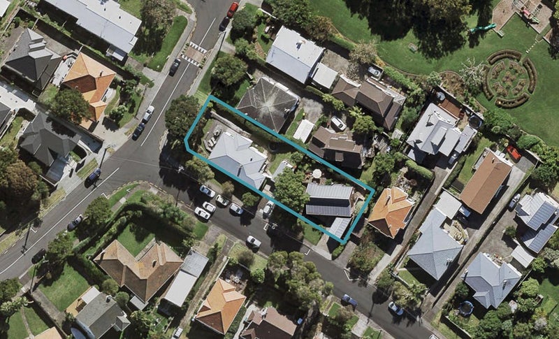 28 Waiohua Road, Greenlane, Auckland - Carousel 1
