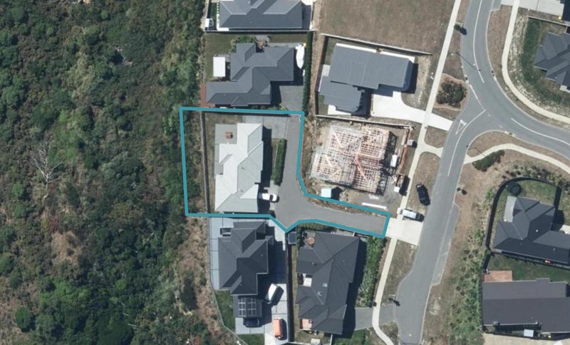 8 Omaka PL, Aotea, Porirua - Carousel 1