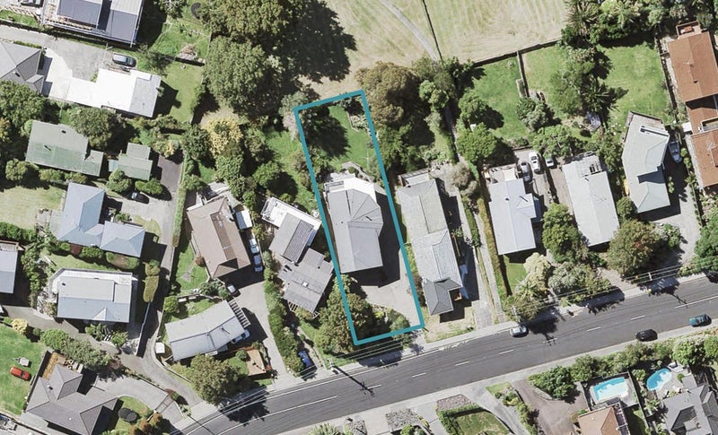 75 Knights Road, Rothesay Bay, Auckland - Carousel 1
