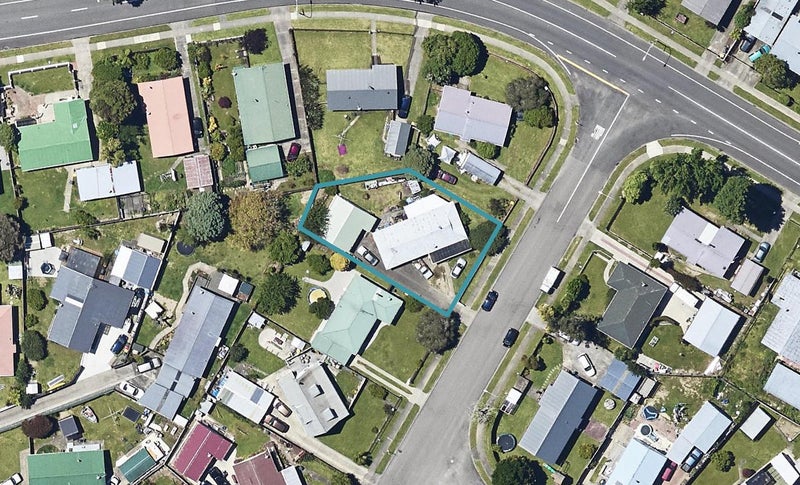 2 Farnworth Crescent, Whakatane, Whakatane - Carousel 1