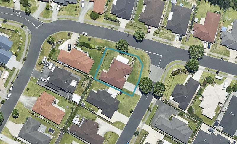 27 Annandale Drive, Pyes Pa, Tauranga - Carousel 1