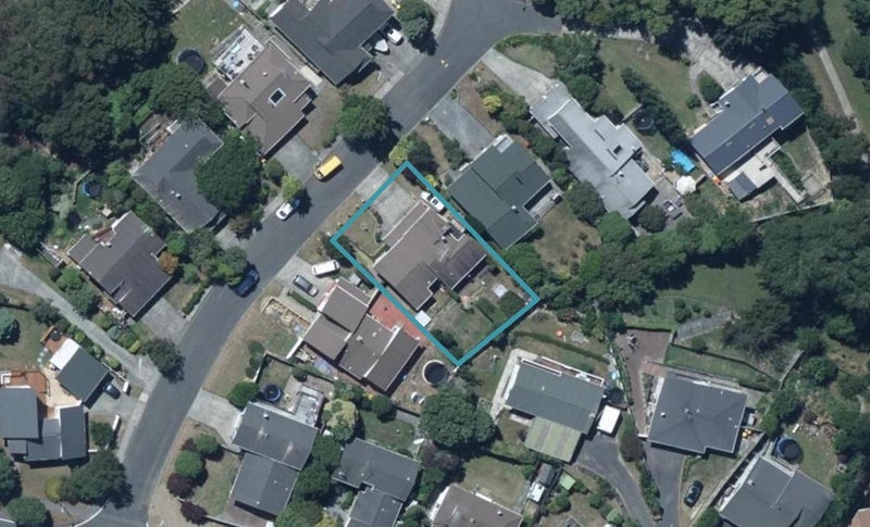 6 Picketboat Lane, Whitby, Porirua - Carousel 1