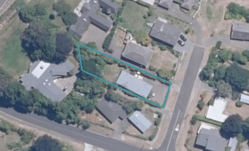 11 Otupai Street, Two Mile Bay, Taupo - Carousel 1