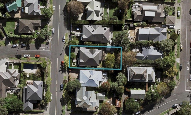 10 Ladies Mile, Remuera, Auckland - Carousel 1