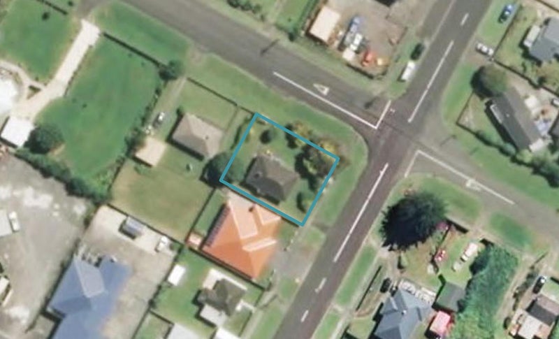 16 King Street, Opunake - Carousel 1