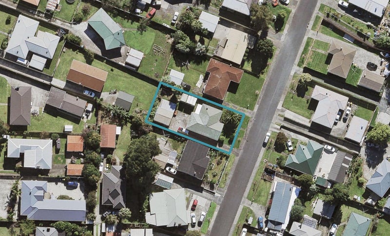 8 Kambalda Street, Mangere Bridge, Auckland - Carousel 1