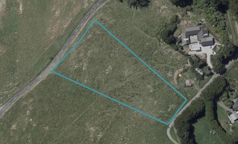 18 Broadleaf Lane, Heathcote Valley, Christchurch - Carousel 1