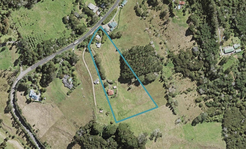 170 Candia Road, Henderson Valley, Auckland - Carousel 1