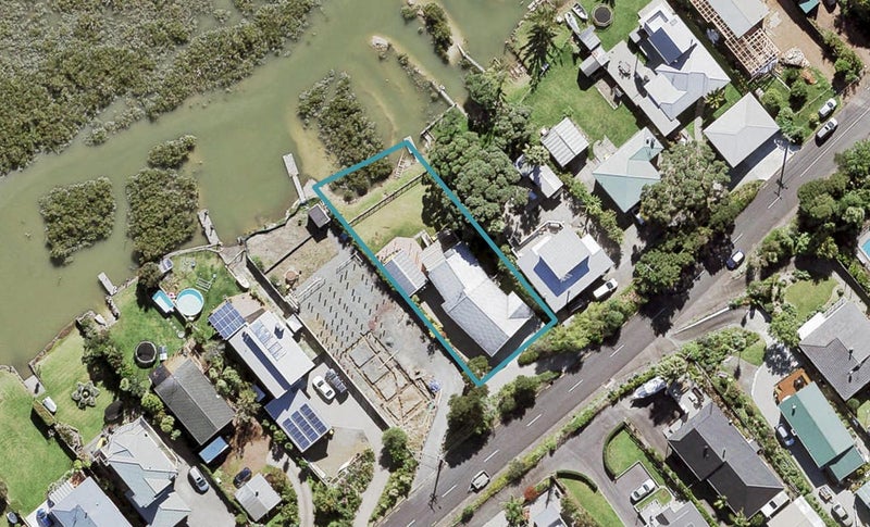 18 The Terrace, Herald Island, Auckland - Carousel 1