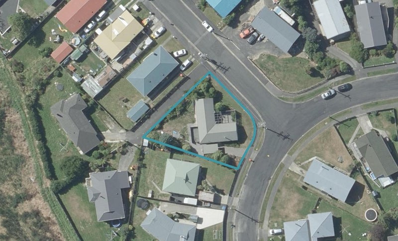 2 Davies Street, Concord, Dunedin - Carousel 1