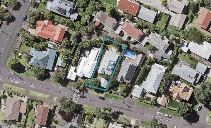 3 Takarunga Road, Devonport, Auckland - Carousel 1