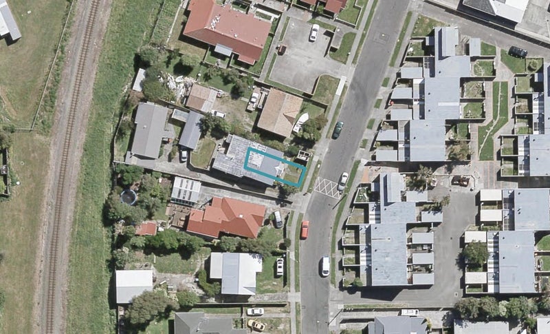 4/15 Awamutu Grove, Waiwhetu, Lower Hutt - Carousel 1