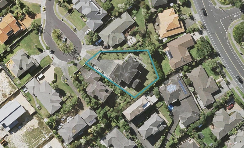 11 Carrowmore, Pinehill, Auckland - Carousel 1