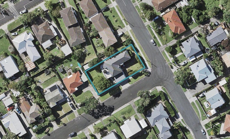 1 Cassino Street, Bayswater, Auckland - Carousel 1