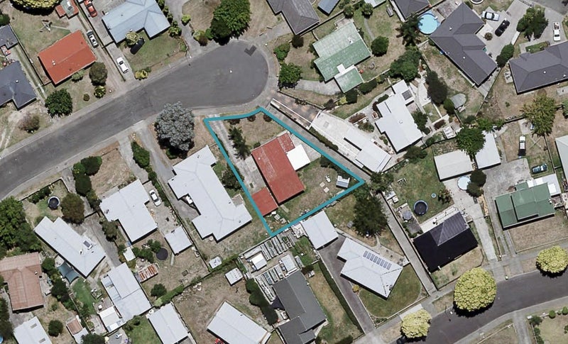 14 Walton Place, Flaxmere, Hastings - Carousel 1