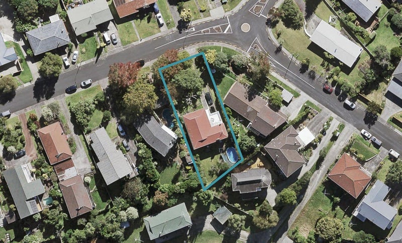 37 Marlborough Avenue, Glenfield, Auckland - Carousel 1