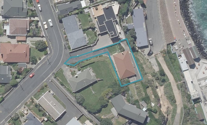 35 Cliffs Road, Saint Clair, Dunedin - Carousel 1