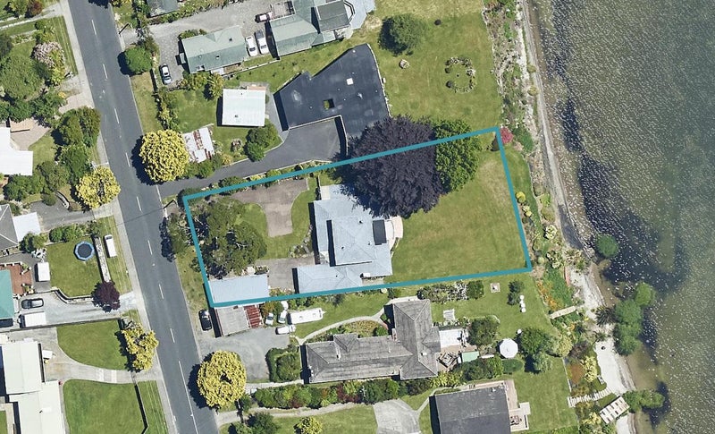 111 Koutu Road, Kawaha Point, Rotorua - Carousel 1