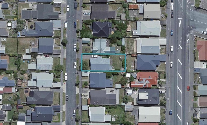 24 Palm Avenue, Lyall Bay, Wellington - Carousel 1