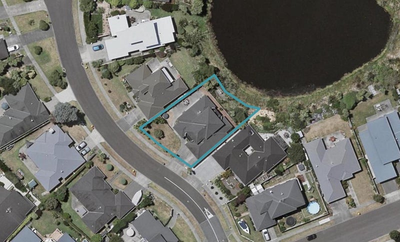 6 Matuku Place, Paraparaumu Beach, Paraparaumu - Carousel 1