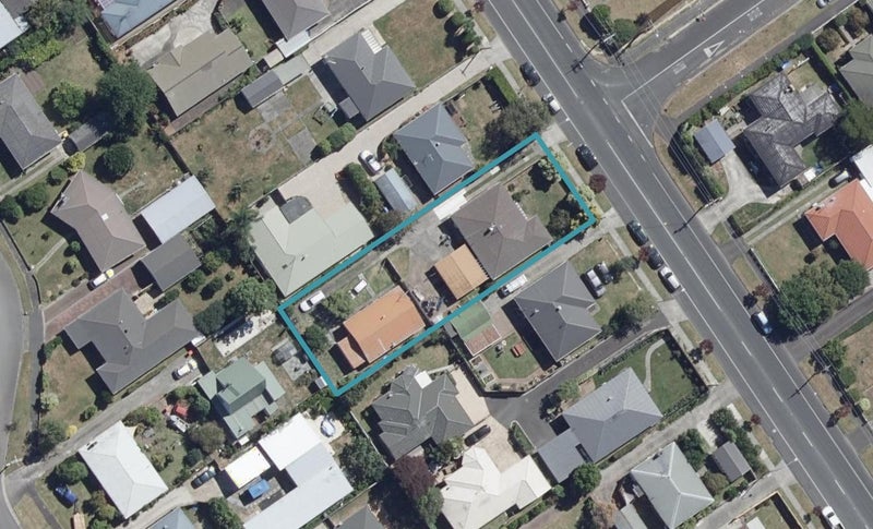 1/13 Sandwich Road, Saint Andrews, Hamilton - Carousel 1