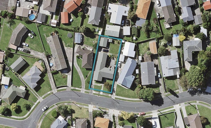 63 Dale Crescent, Pakuranga, Auckland - Carousel 1
