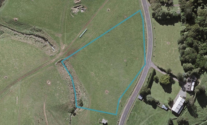 636 Carrington Road, Hurworth, New Plymouth - Carousel 1