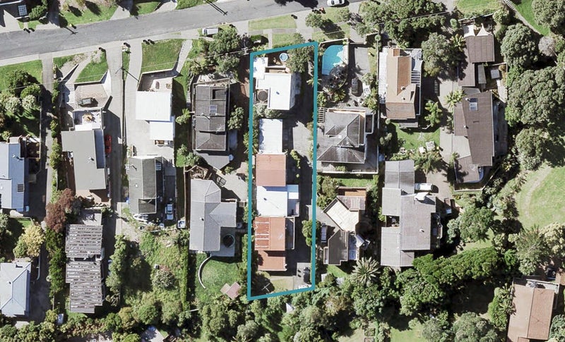 2/41 Masterton Road, Rothesay Bay, Auckland - Carousel 1