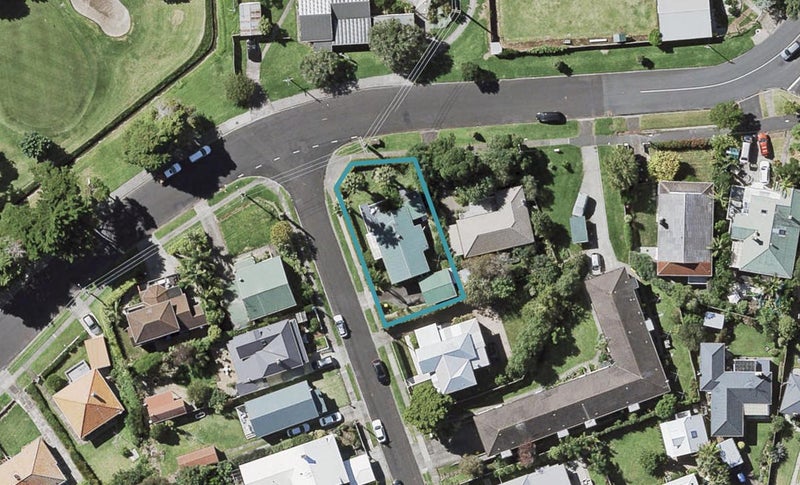 22 Cambria Road, Devonport, Auckland - Carousel 1