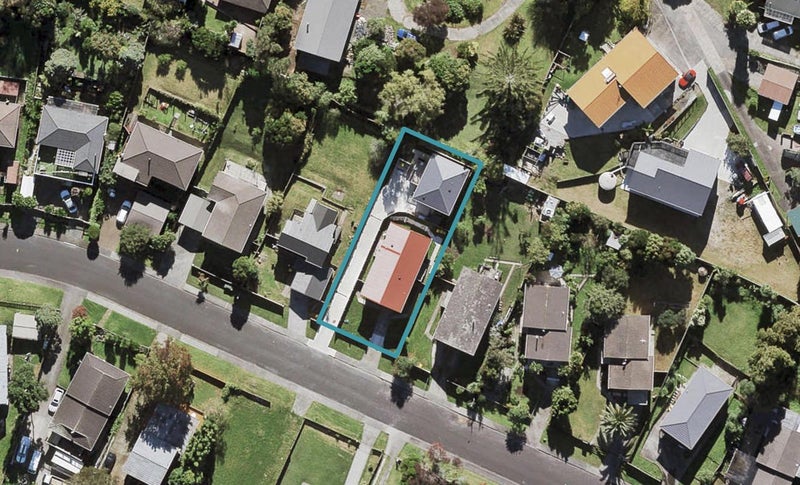 26 Glenbervie Crescent, Massey, Auckland - Carousel 1