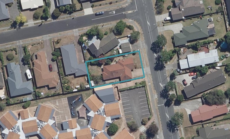 63 Ashurst Avenue, Pukete, Hamilton - Carousel 1