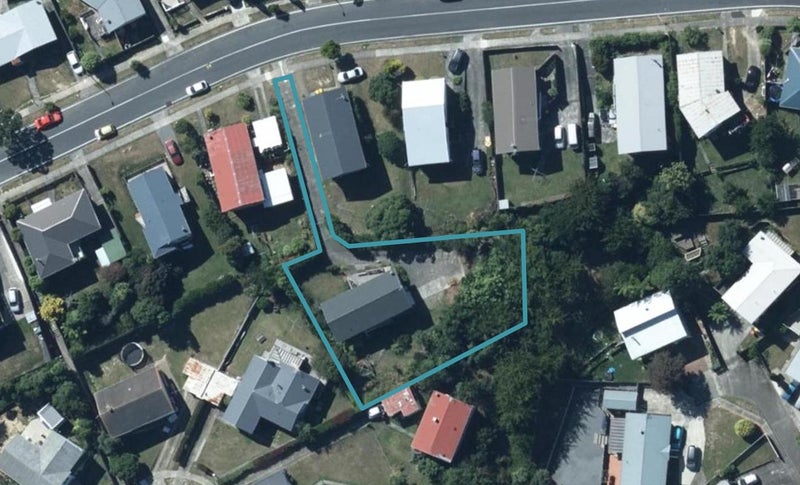 73 Conclusion Street, Ascot Park, Porirua - Carousel 1