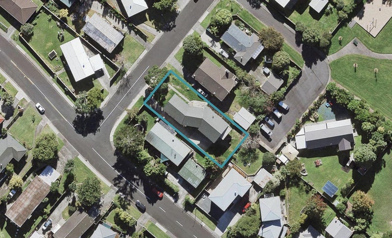 3 Patts Avenue, Glendene, Auckland - Carousel 1