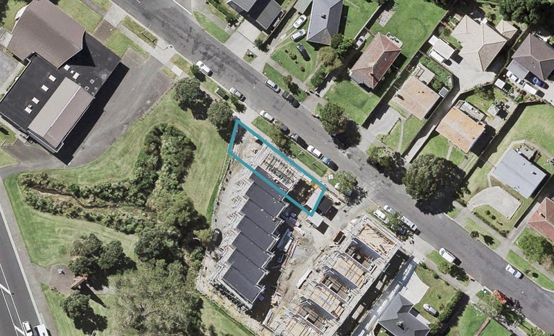 1/9 Eastview RD, Glen Innes, Auckland - Carousel 1