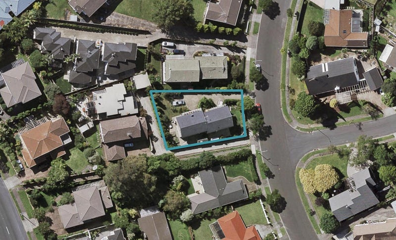 20B Pyatt Crescent, Saint Johns, Auckland - Carousel 1