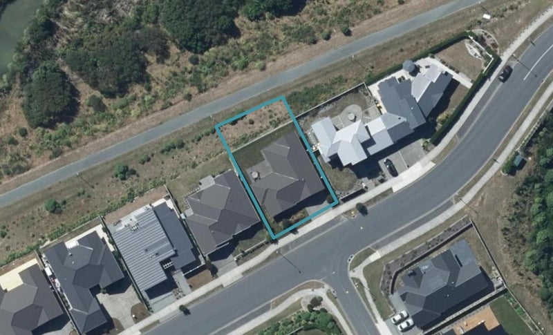 4 John Burke Drive, Aotea, Porirua - Carousel 1