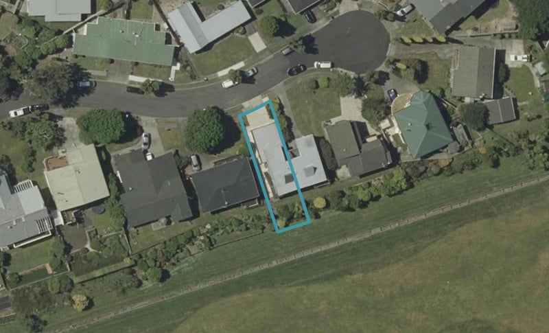 18 Opawa Place, Terrace End, Palmerston North - Carousel 1