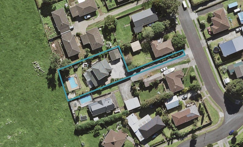 8 Purata Place, Mangere Bridge, Auckland - Carousel 1
