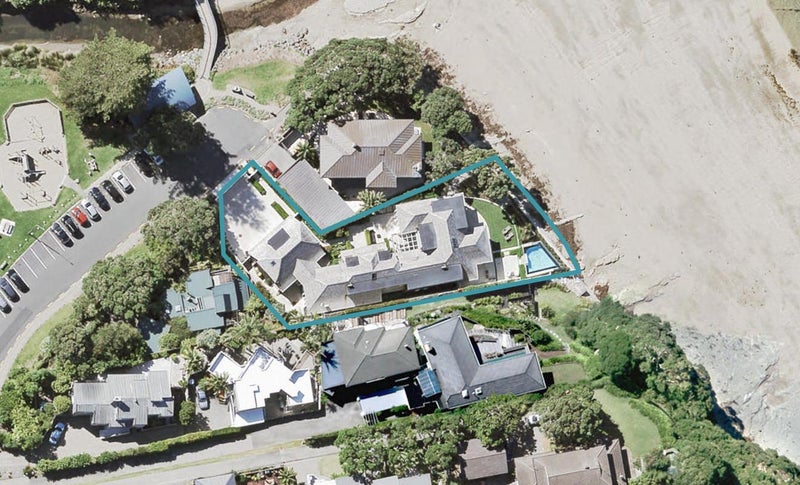 23 Huntly Road, Campbells Bay, Auckland - Carousel 1