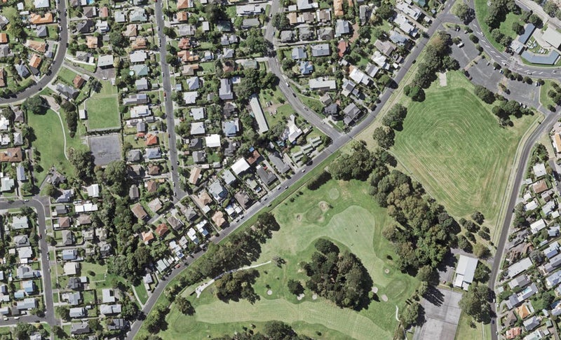 1/24 Seabreeze Road, Narrow Neck, Auckland - Carousel 1