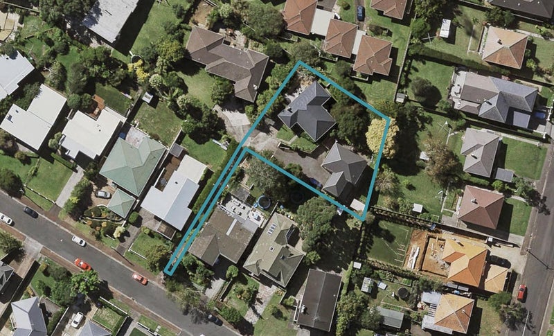 11 MacPherson Street, Meadowbank, Auckland - Carousel 1